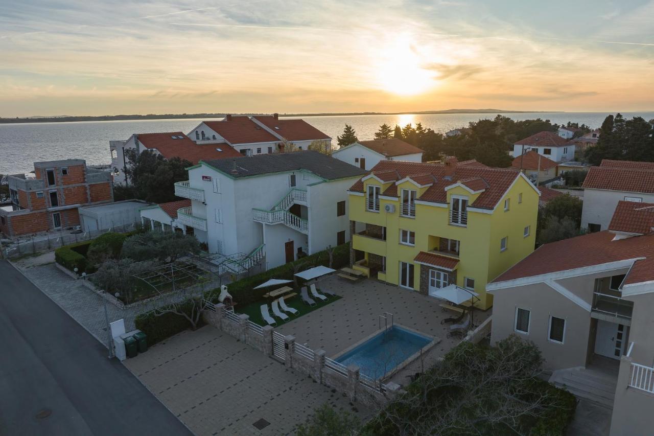 Apartments Oliva Врси Экстерьер фото
