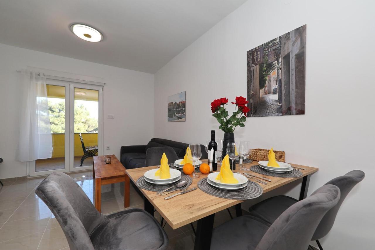 Apartments Oliva Врси Экстерьер фото