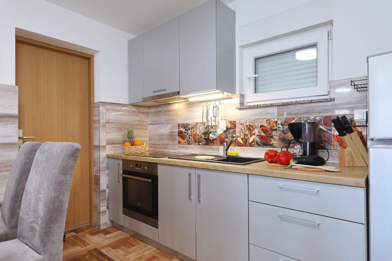 Apartments Oliva Врси Экстерьер фото